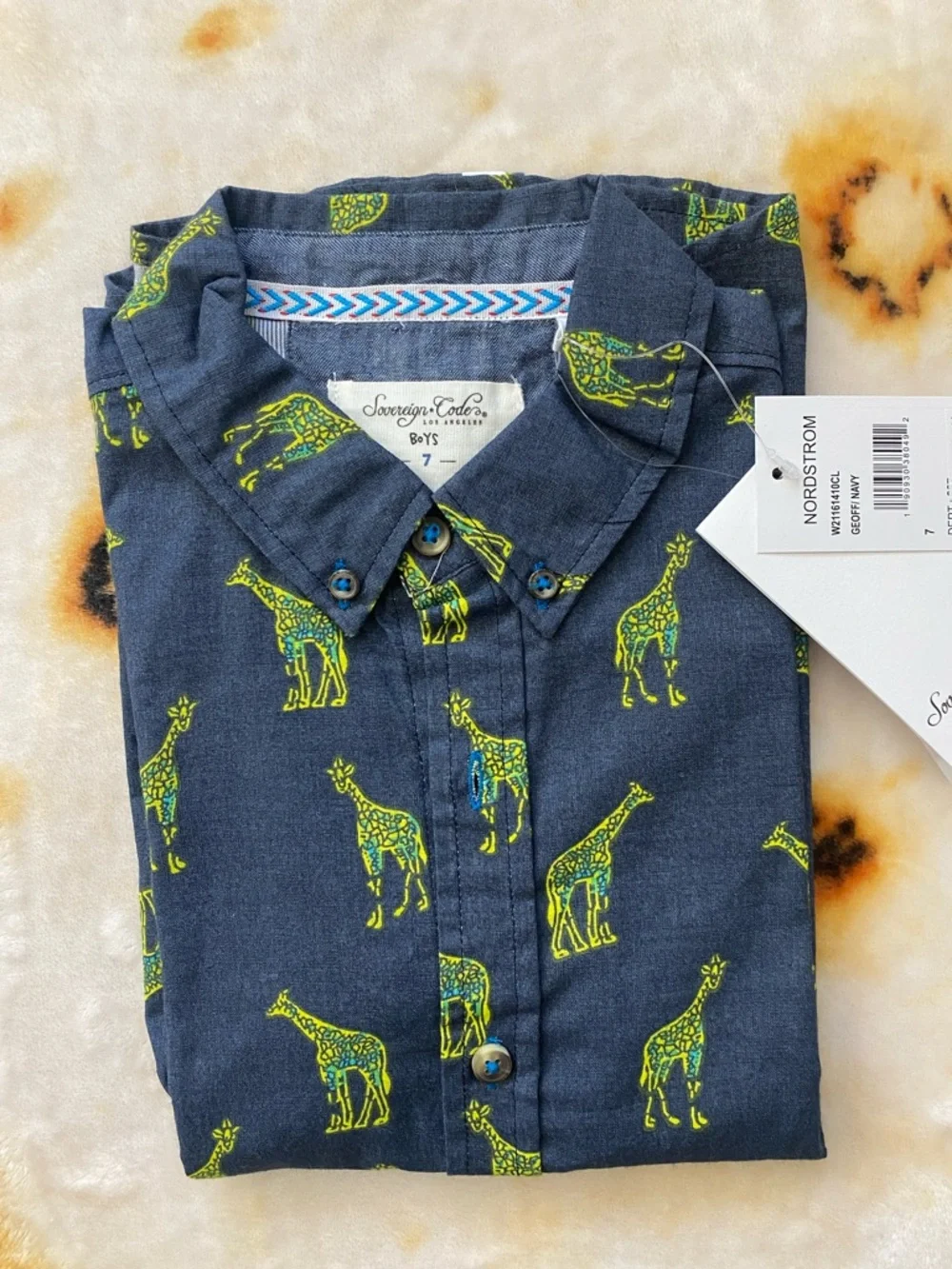 🦒 NWT Sovereign Code Short Sleeve Button Down Giraffe Print Shirt, Boys 7